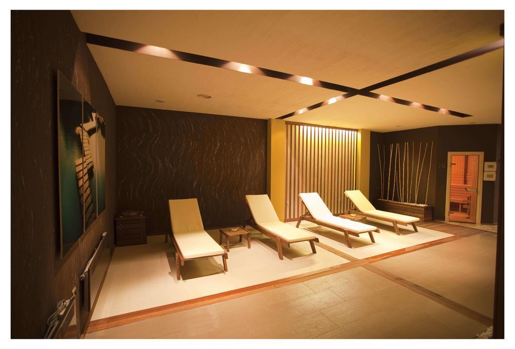 צרבו Aparthotel Regina Mare מראה חיצוני תמונה