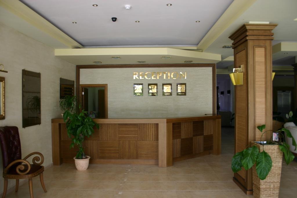 צרבו Aparthotel Regina Mare מראה חיצוני תמונה